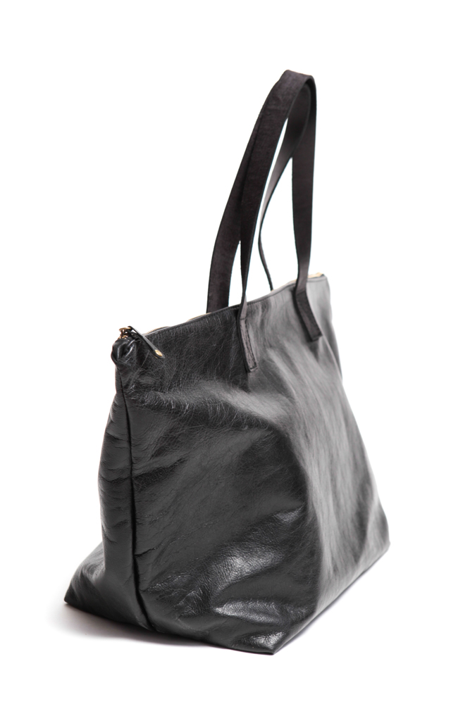 Tight shot of the details of a Ceri Hoover tote handbag