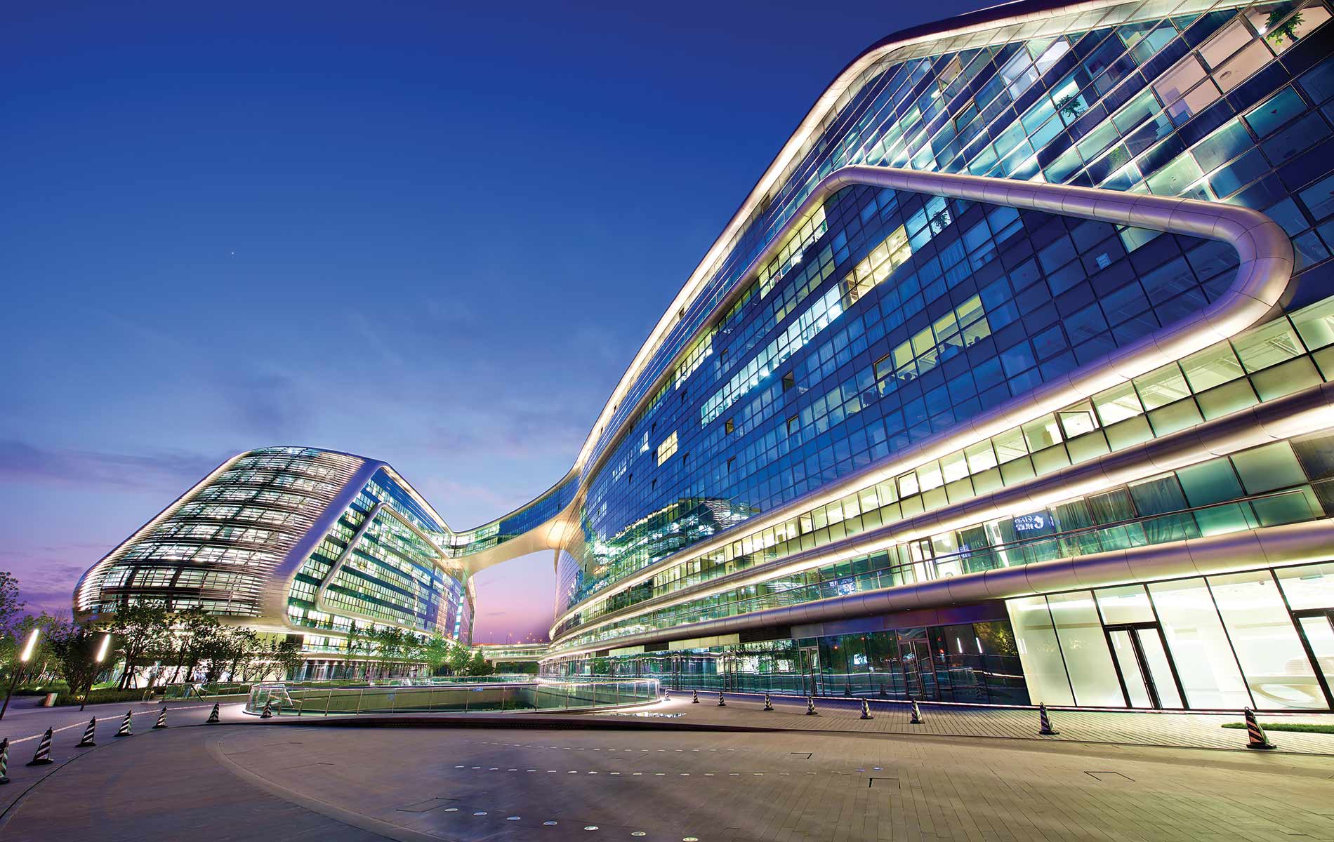 Sky SOHO office and retail building near Hongqiao Transportation Hub in Shanghai, China Zaha Hadid Architect