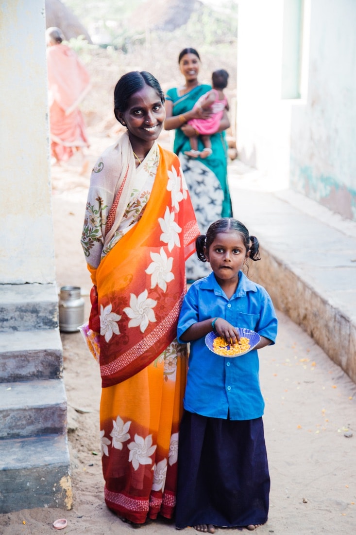 A mother and child in a remote village in India, VIE Magazine June 2018