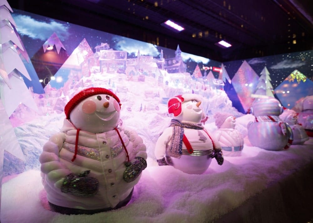 The Absolute Best Holiday Windows of 2018 - VIE Magazine