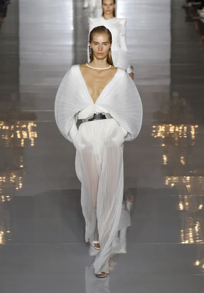 A model walks the runway during Louis Vuitton 2019 Cruise