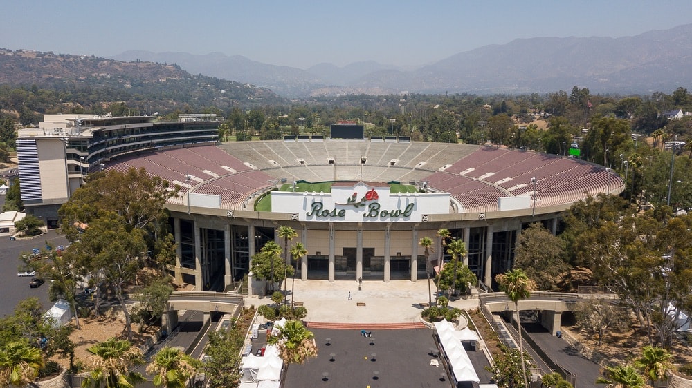 The Rose Bowl is a United States outdoor athletic stadium, located in Pasadena, California, a northeast suburb of Los Angeles.