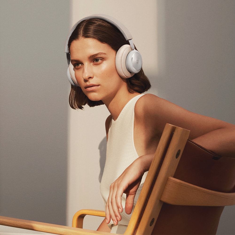 VIE Magazine, C'est la VIE, C'est la VIE Curated Collection, Bang & Olufsen Beoplay H4 Second-Gen Headphones