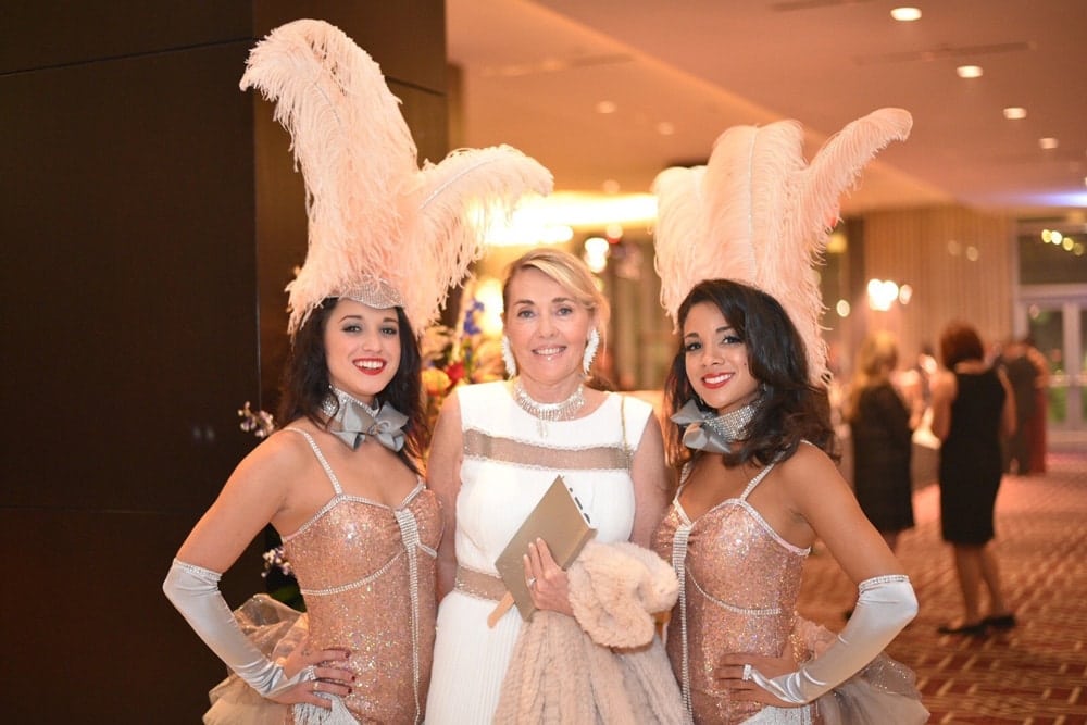 VIE Editor-in-Chief Lisa Burwell (center) attends Emeril Lagasse Foundation’ Carnivale du Vin gala and charity wine auction at the Hyatt Regency New Orleans’ Empire Ballroom on November 5, 2016.