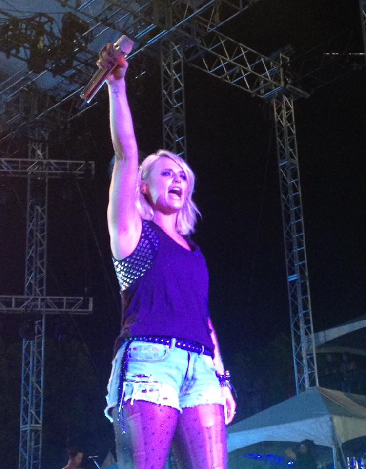 Miranda Lambert working the crowd at Gulf Coast Jam. Photo by Renee Ryan