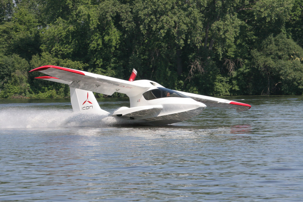 Whether the surface happens to be a lake, an airport landing strip, or a grassy field, the amphibious ICON A5 is extremely versatile, requiring only five hundred to a thousand linear feet of space to land or take off.