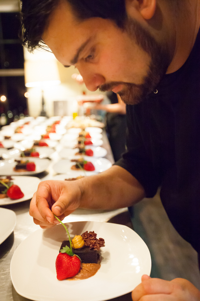 chef prepares desert at Roux 30a vie magazine