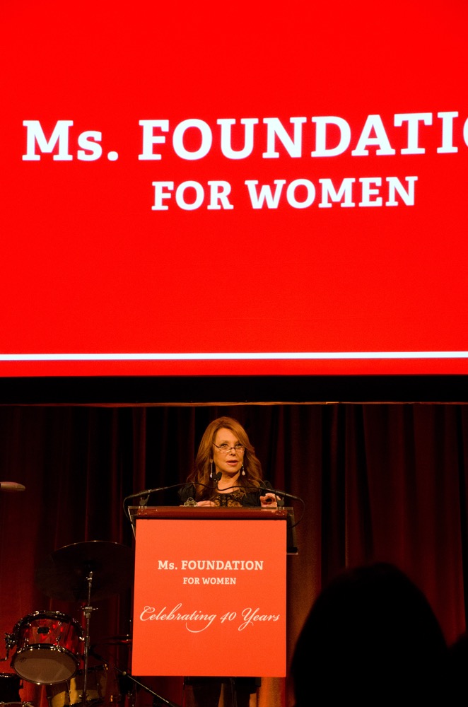 Marlo Thomas delivers moving speech at Ms. Foundation’s Gloria Awards