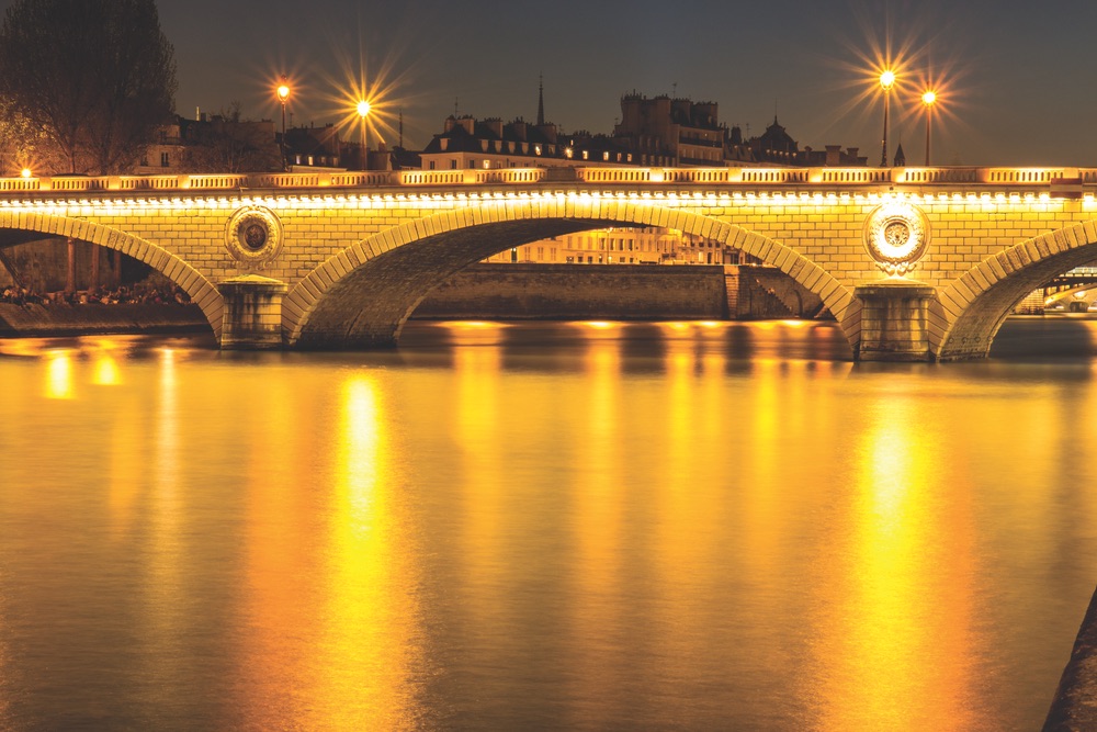 vie-magazine-bridges-of-paris-1