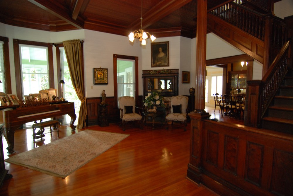 Lynn Wilson Spohrer's beautifully designed home