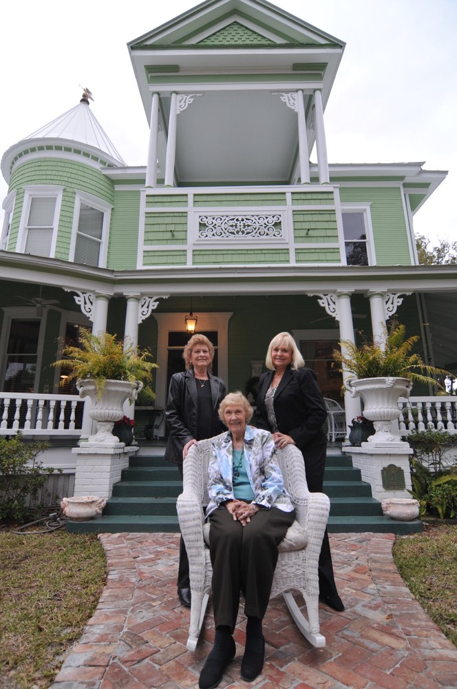 Carol Harris, Alice Jean Gibbs, and Lynn Wilson Spohrer