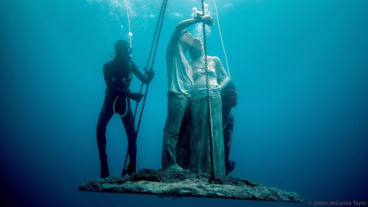 Jason deCaires Taylor's Life Sized Statue Is Being Hoisted Under Water