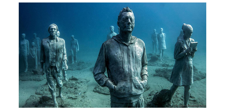 Jason deCaires Taylor's Life Sized Human Sculptures Under Water At Museo Atlantico
