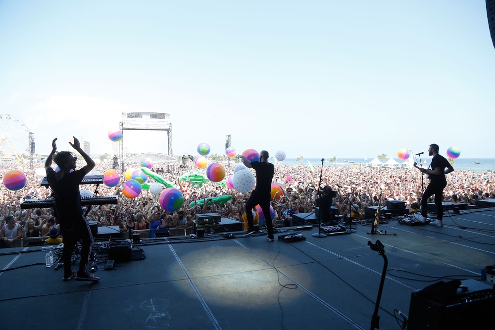 Crowd at X Ambassadors Hangout Music Fest 2016 concert