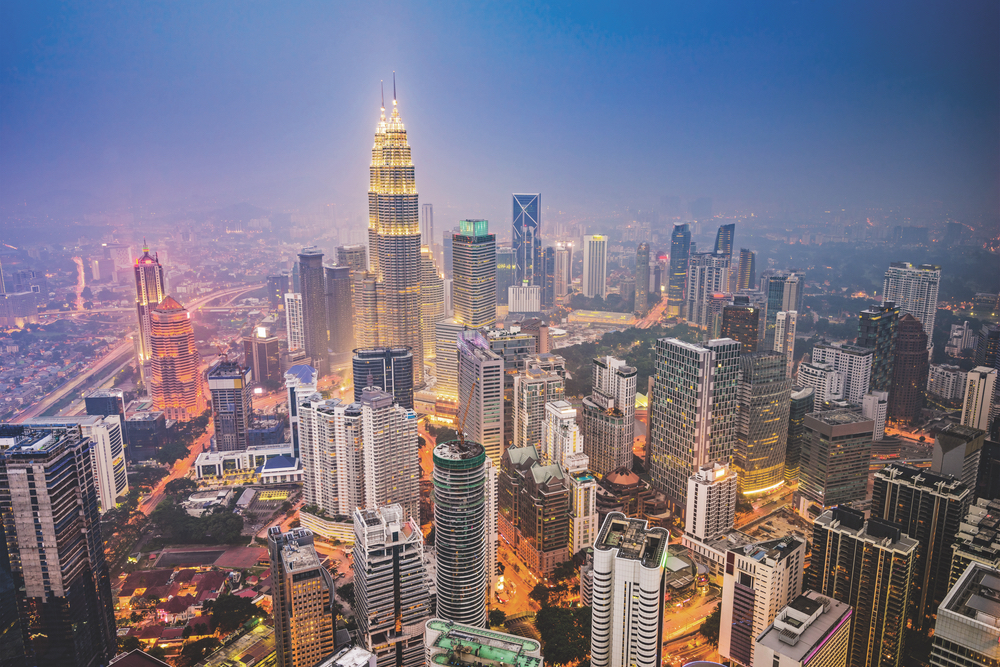 Kuala Lumpur, Malaysia is full of historic monuments, steel-clad skyscrapers, and lush parks boasting trendy design. Petronas Twin Towers Skylines of the World