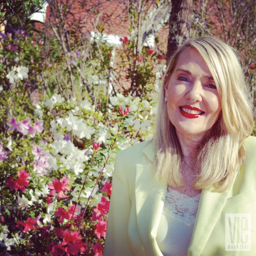 Loving Life Editor in Chief Note Lisa Burwell VIE Magazine