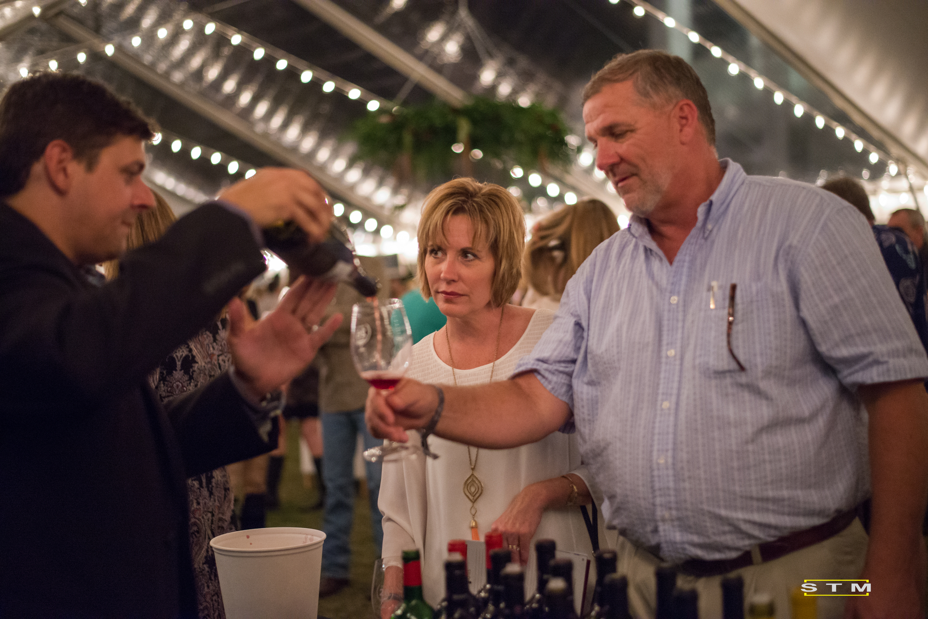Patrons Seeing Red Wine Fest 2016