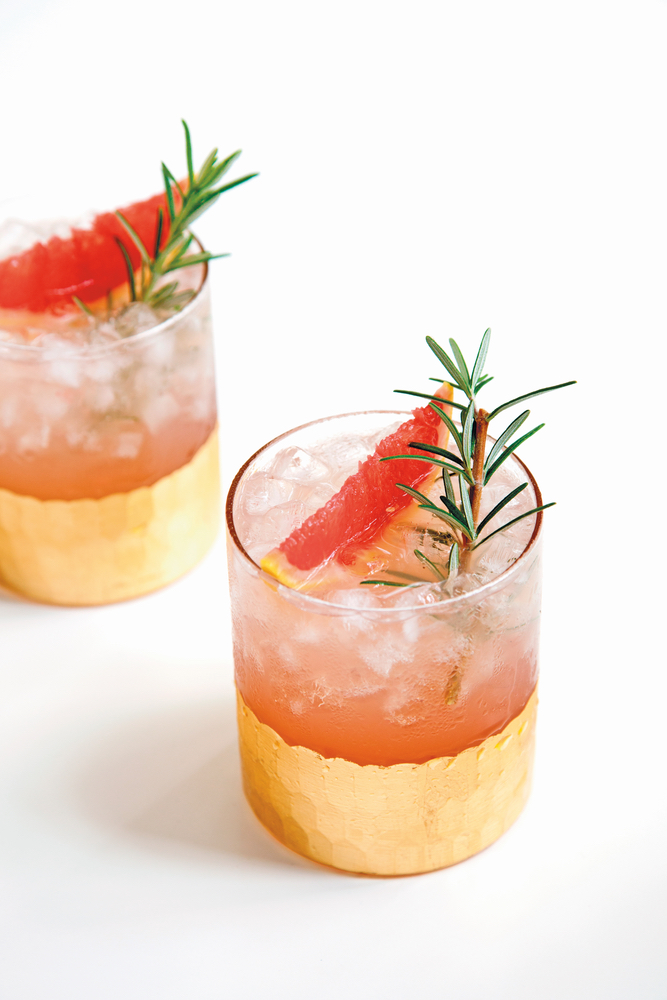 Sparkling Ice Grapefruit Cocktail with Rosemary