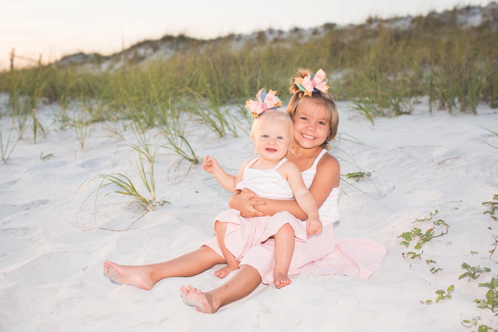 Kaylin and her younger sister, Maybre at the beach Adventure Issue VIE 2017