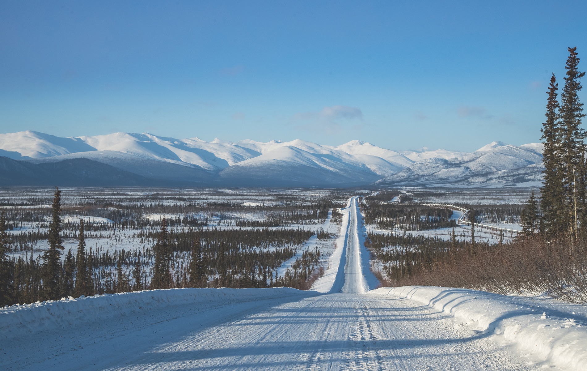 Vie magazine - the Dalton Highway in the Arctic Circle.