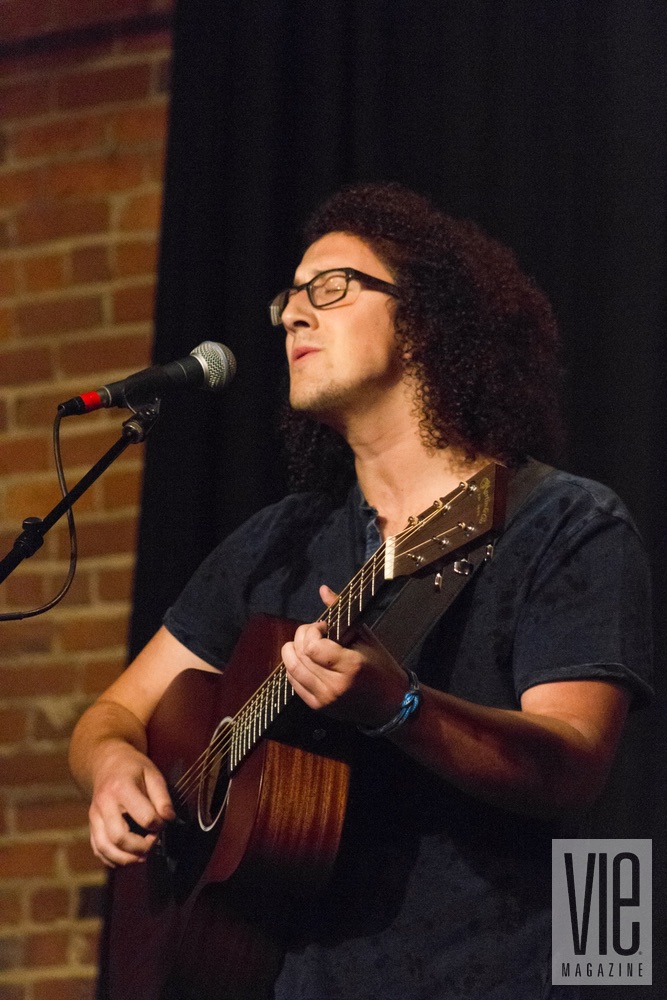 Emerging songbird, Bailey Trahant, takes the stage at VIE Magazine's "Stories with Heart and Soul" tour at The Listening Room Cafe to benefit Alaqua Animal Refuge. Photo by Rinn Garlanger