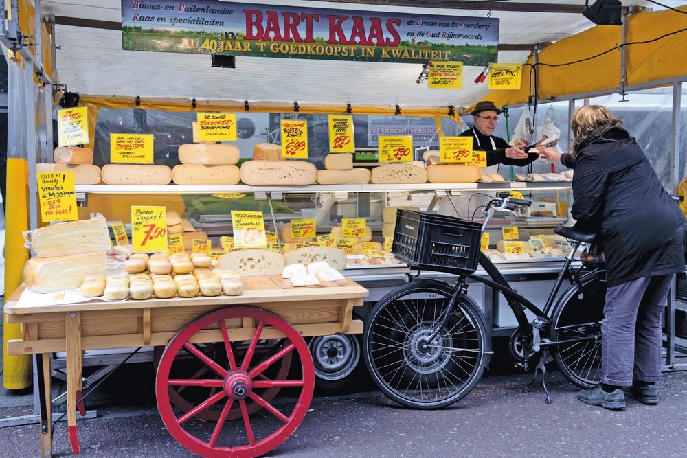 A delicious selection of Dutch cheese in the Albert Cuypmarkt Amsterdam Food VIE Magazine Destination Travel 2018