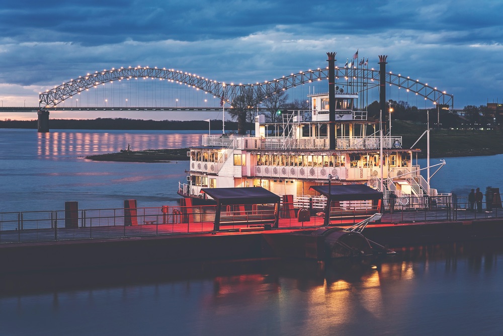  Step aboard the Memphis Queen III. VIE Magazine March 2018