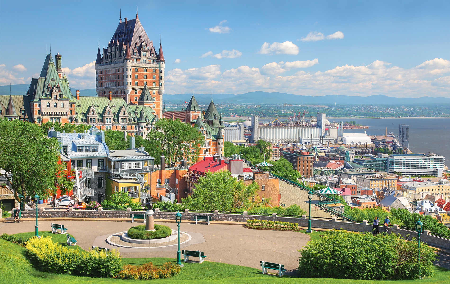Take a stroll along the promenade for a glorious view of Château Frontenac in Old Québec City.