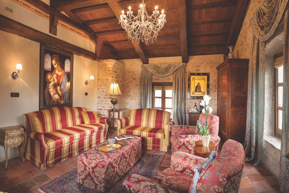 A day at the Castello can be whatever guests want to make of it—perhaps relaxing in their luxurious suite or one of the property’s common areas and later enjoying a gourmet alfresco meal on the patio dining area of Pardini Vini e Cucina, the hotel’s restaurant.