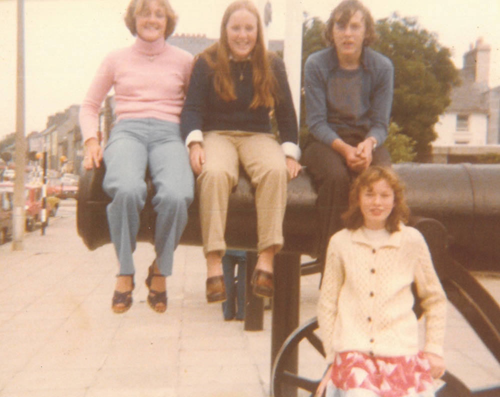 Lisa Burwell (née Ryan) with her sister Laurie and their cousins Peadar and Anne Marie at Leisureland near the Salthill Promenade in Galway City, Ireland.