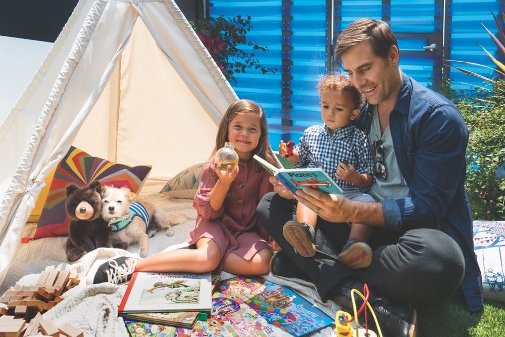 The terminal offers children’s toys and activities, a play area, and pet-friendly suites for all your family needs at The Private Suite in the Los Angeles Airport (LAX).