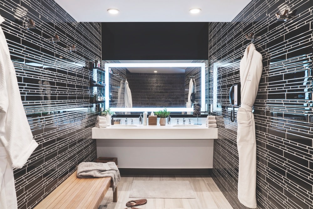 Luxurious bathrooms accompany each private suite, and guests can book spa treatments during their stay at The Private Suite in the Los Angeles Airport (LAX).