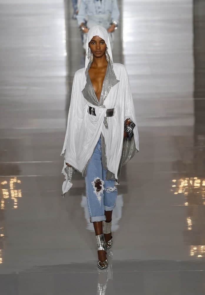 A model walks the runway during the Balmain show as part of the Paris Fashion Week Womenswear Spring/Summer 2019 on September 28, 2018 in Paris, France