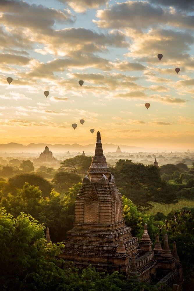 Sunrise over pagoda in Bagan, Myanmar