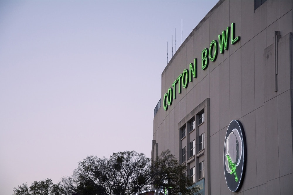 cotton bowl building at the Texas state fairgrounds in dallas P
