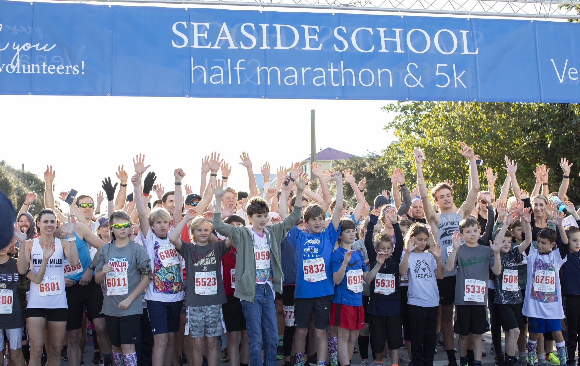Thousands of Runners Take to the Streets for the Seaside School Half Marathon & 5K