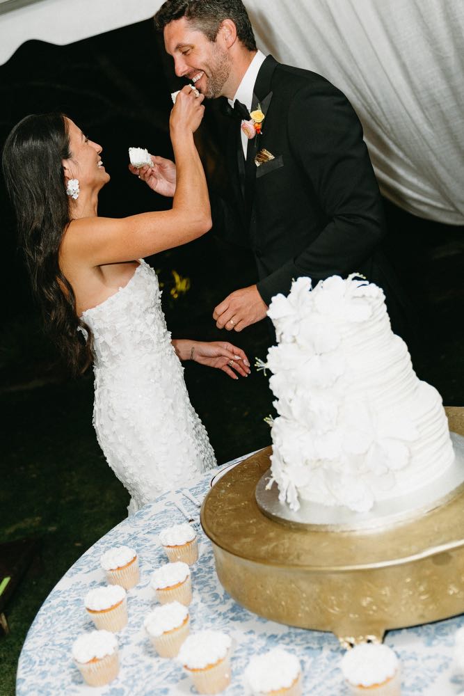 alys beach wedding, wedding, flash photography, wedding photographer, wedding cake, ann woods, casey woods